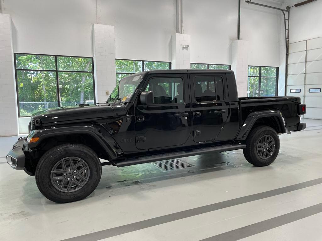 used 2024 Jeep Gladiator car, priced at $34,999
