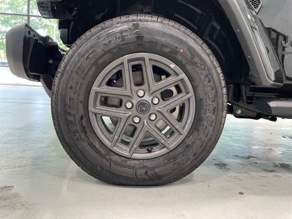 used 2024 Jeep Gladiator car, priced at $34,999