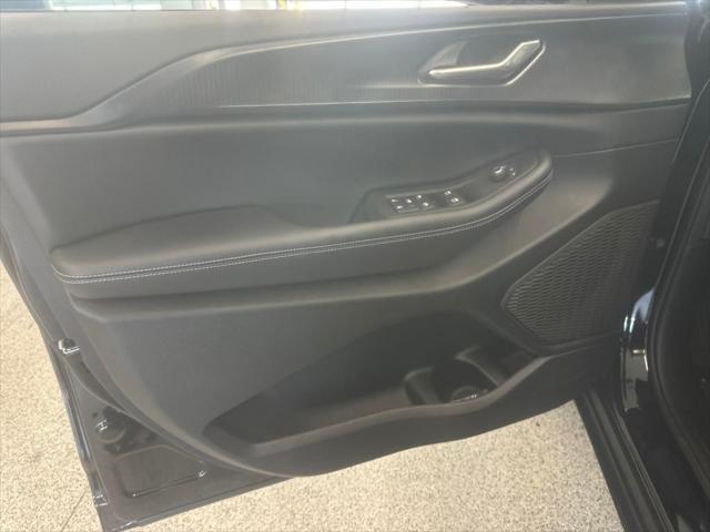 new 2025 Jeep Grand Cherokee L car, priced at $51,370