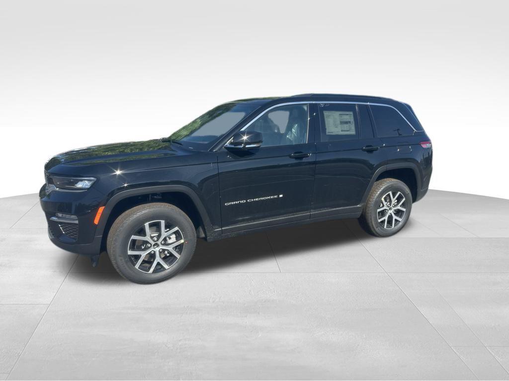 new 2025 Jeep Grand Cherokee car, priced at $50,010