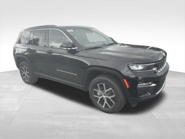 new 2025 Jeep Grand Cherokee car, priced at $50,010