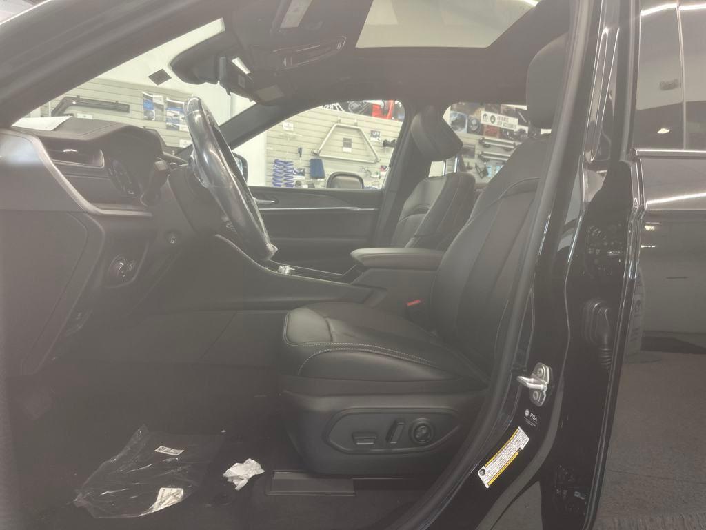 new 2025 Jeep Grand Cherokee L car, priced at $57,760