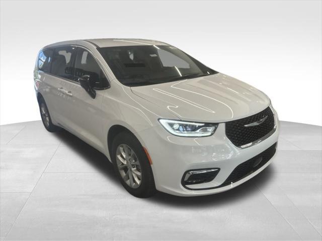 new 2025 Chrysler Pacifica car, priced at $47,440