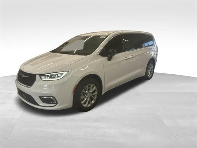 new 2025 Chrysler Pacifica car, priced at $47,440