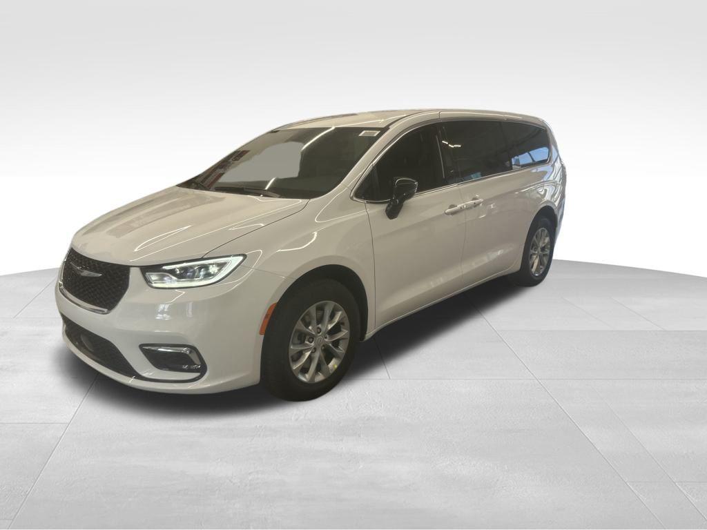 new 2025 Chrysler Pacifica car, priced at $47,440