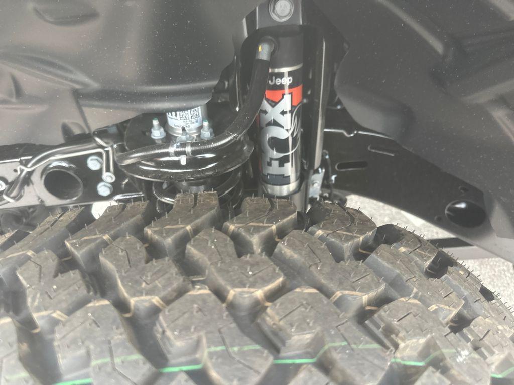 new 2025 Jeep Gladiator car, priced at $64,140