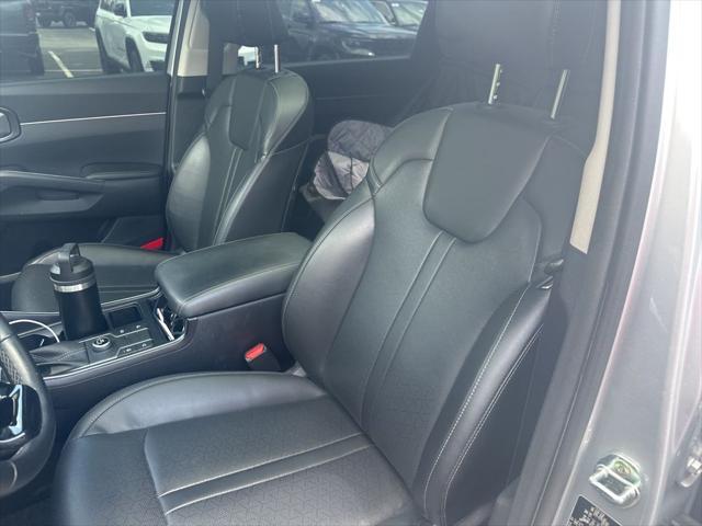 used 2022 Kia Sorento car, priced at $26,995