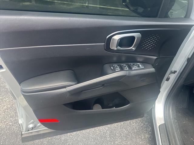 used 2022 Kia Sorento car, priced at $26,995