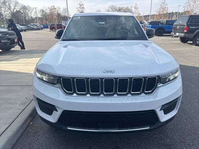 new 2025 Jeep Grand Cherokee car, priced at $43,375