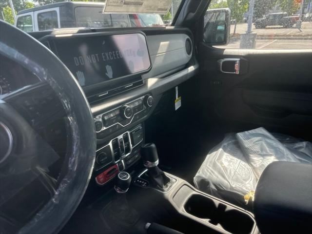 new 2025 Jeep Gladiator car, priced at $53,705