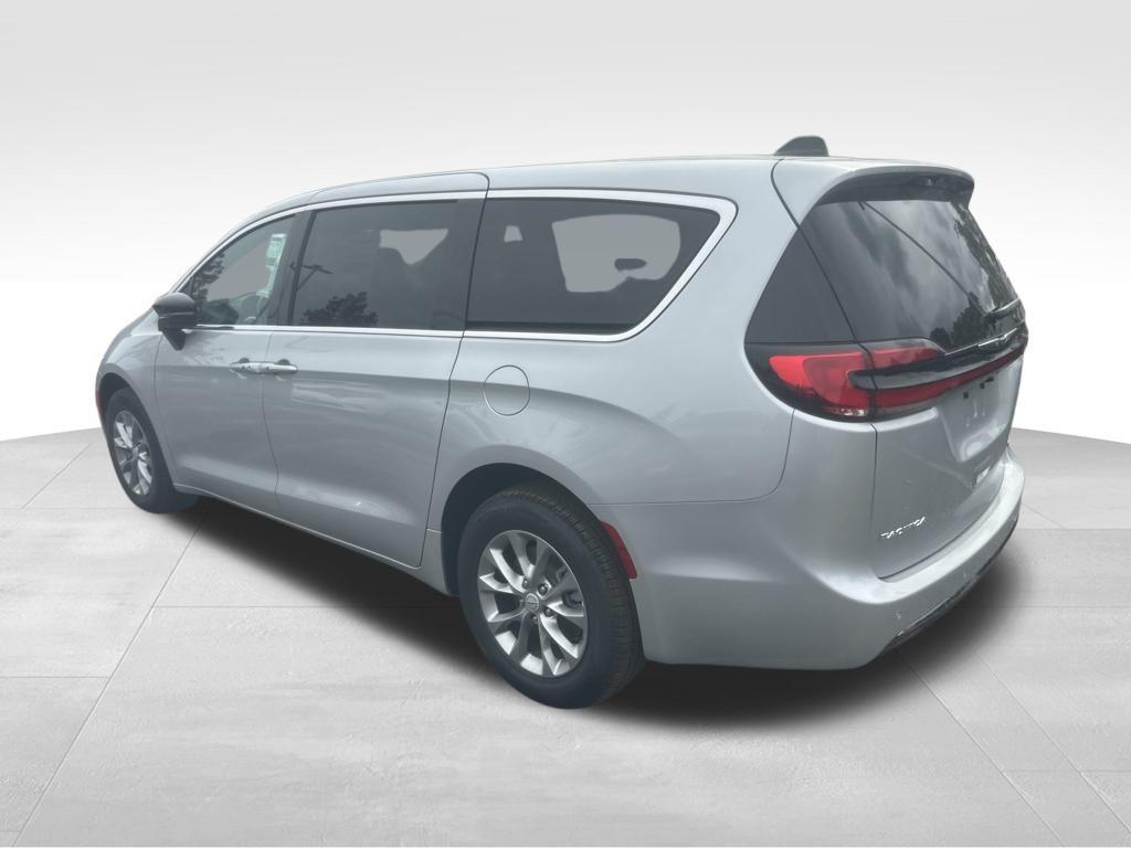 new 2026 Chrysler Pacifica car, priced at $54,725