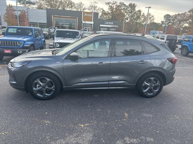 used 2023 Ford Escape car, priced at $20,894