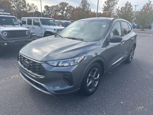 used 2023 Ford Escape car, priced at $20,894