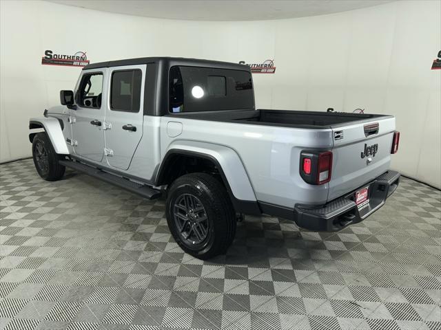 used 2024 Jeep Gladiator car, priced at $37,000
