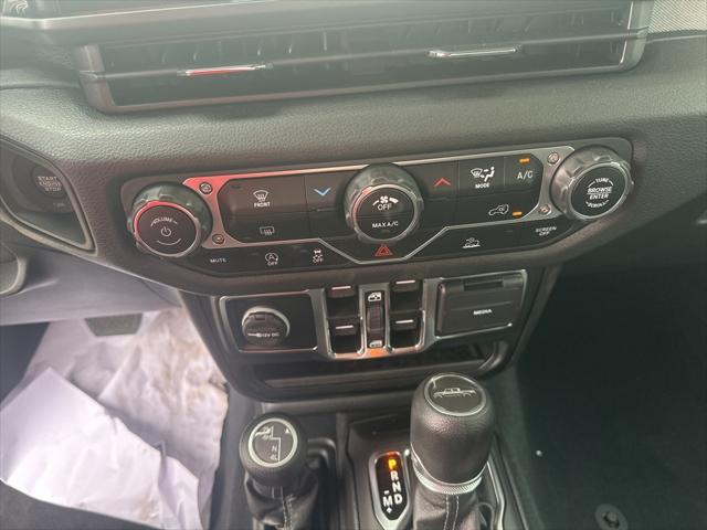 used 2024 Jeep Gladiator car, priced at $38,000