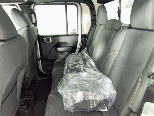 used 2024 Jeep Gladiator car, priced at $37,000