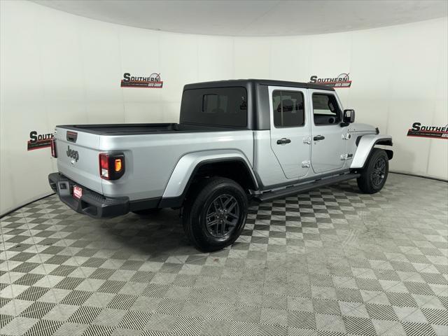 used 2024 Jeep Gladiator car, priced at $37,000