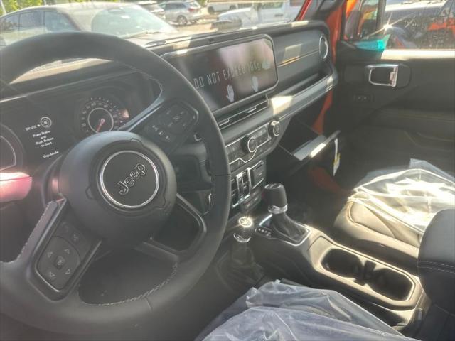 new 2025 Jeep Gladiator car, priced at $55,095