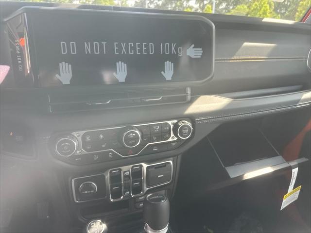 new 2025 Jeep Gladiator car, priced at $55,095