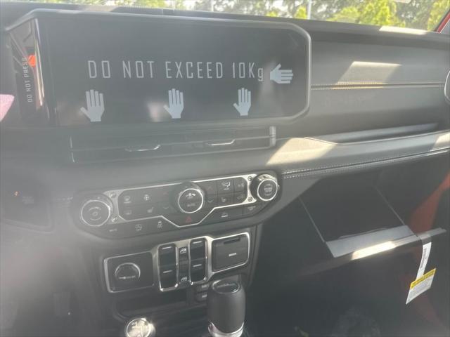 new 2025 Jeep Gladiator car, priced at $55,095