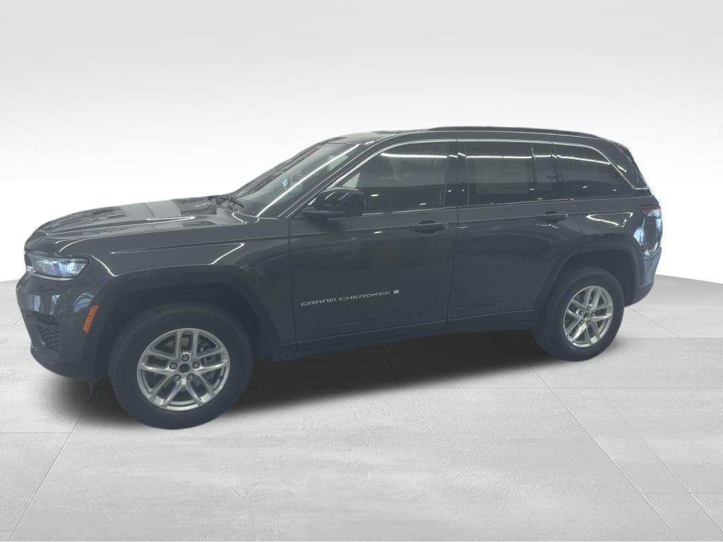 new 2025 Jeep Grand Cherokee car, priced at $44,170
