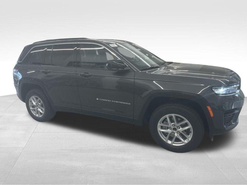 new 2025 Jeep Grand Cherokee car, priced at $44,170