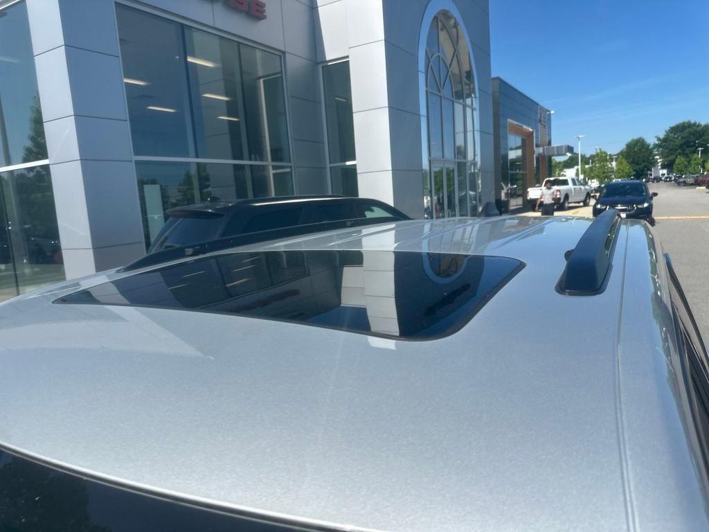 new 2025 Jeep Grand Cherokee car, priced at $48,375