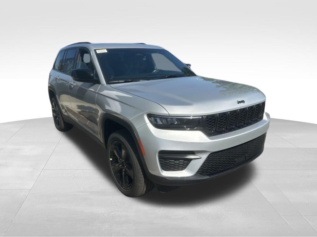 new 2025 Jeep Grand Cherokee car, priced at $48,375
