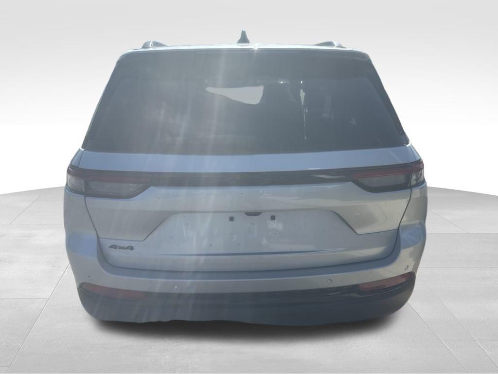 new 2025 Jeep Grand Cherokee car, priced at $48,375