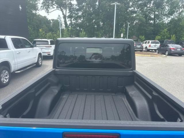 new 2025 Jeep Gladiator car, priced at $47,905