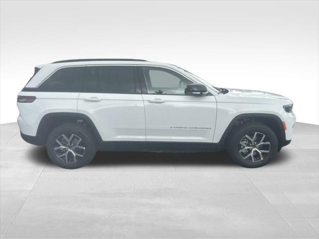 new 2025 Jeep Grand Cherokee car, priced at $49,415