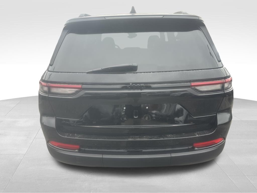 new 2025 Jeep Grand Cherokee car, priced at $48,375