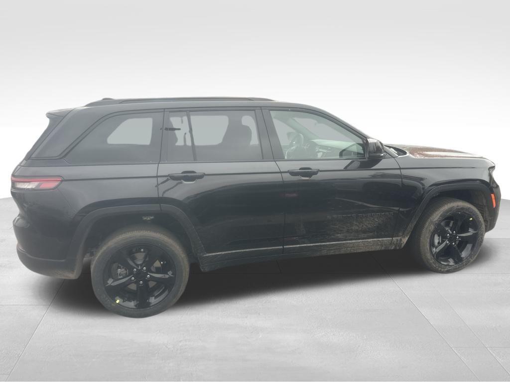 new 2025 Jeep Grand Cherokee car, priced at $48,375