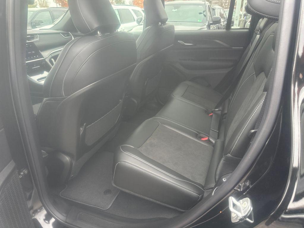 new 2025 Jeep Grand Cherokee car, priced at $48,375