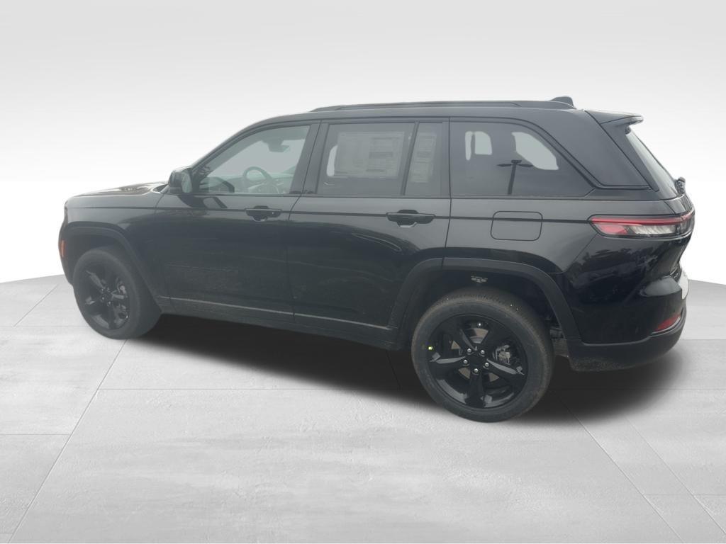 new 2025 Jeep Grand Cherokee car, priced at $48,375
