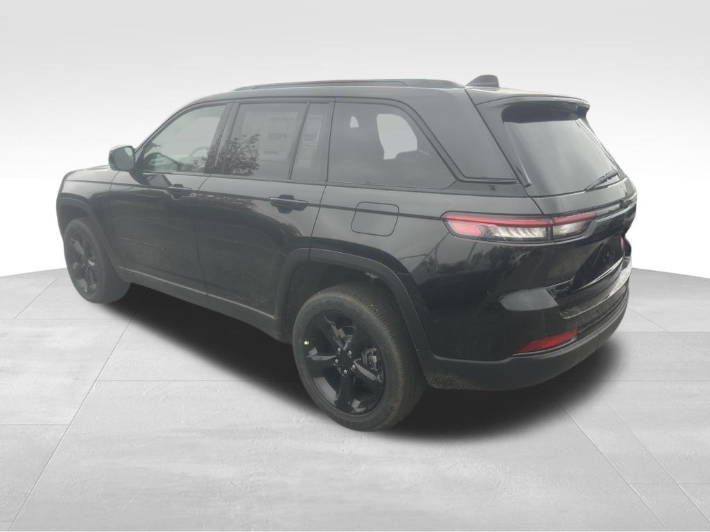 new 2025 Jeep Grand Cherokee car, priced at $48,375