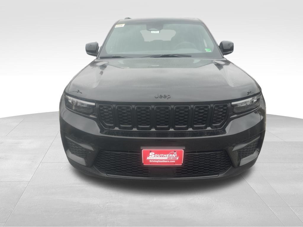 new 2025 Jeep Grand Cherokee car, priced at $48,375