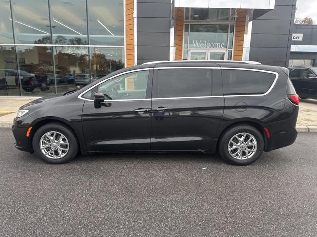 used 2021 Chrysler Pacifica car, priced at $25,631