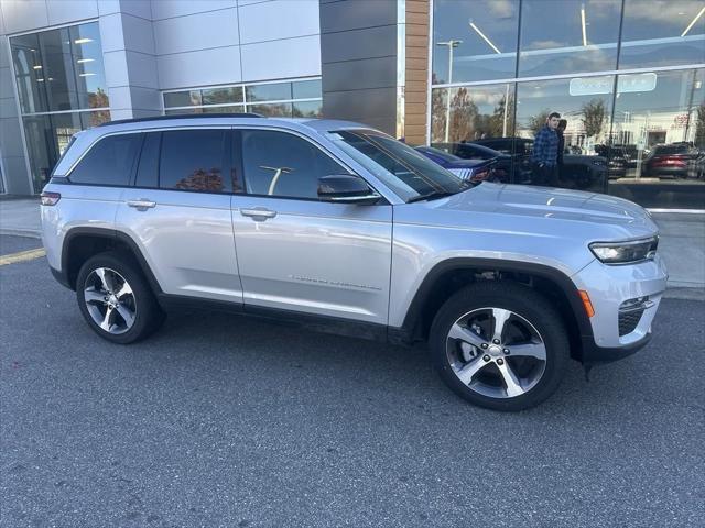 new 2024 Jeep Grand Cherokee car, priced at $60,135