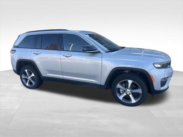 new 2024 Jeep Grand Cherokee car, priced at $60,135
