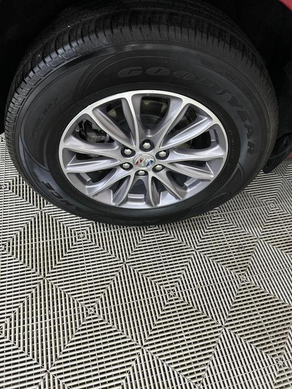 used 2024 Buick Enclave car, priced at $30,999