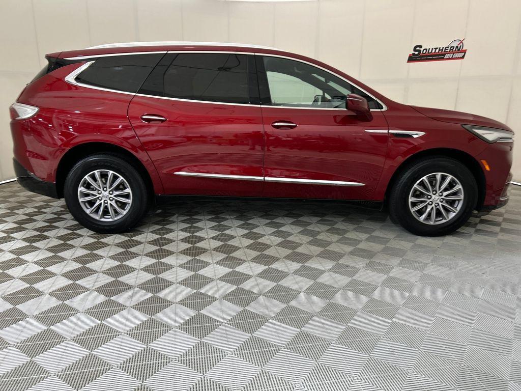 used 2024 Buick Enclave car, priced at $30,999