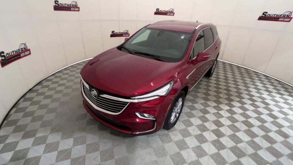 used 2024 Buick Enclave car, priced at $30,999