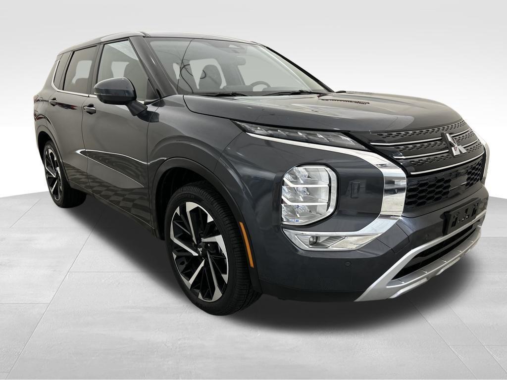 used 2024 Mitsubishi Outlander car, priced at $22,774