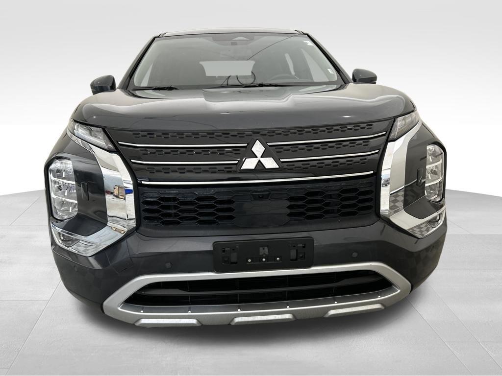 used 2024 Mitsubishi Outlander car, priced at $22,774