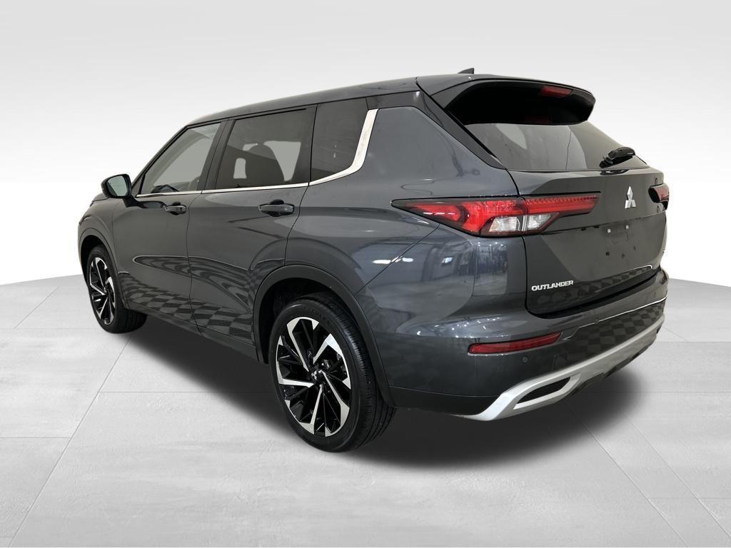 used 2024 Mitsubishi Outlander car, priced at $22,774