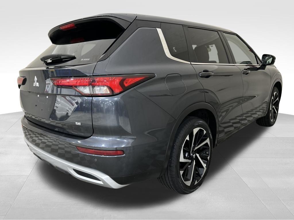 used 2024 Mitsubishi Outlander car, priced at $22,774