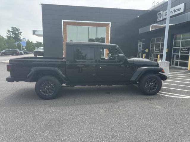 new 2025 Jeep Gladiator car, priced at $50,940