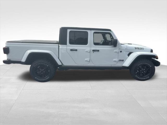 new 2025 Jeep Gladiator car, priced at $50,070