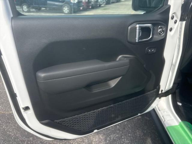 new 2025 Jeep Gladiator car, priced at $50,070